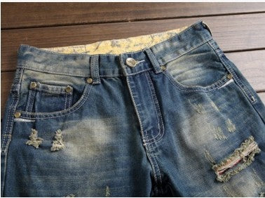 Jeans im amerikanischen Stil für Männer: Klassisch, auffällig und bequem