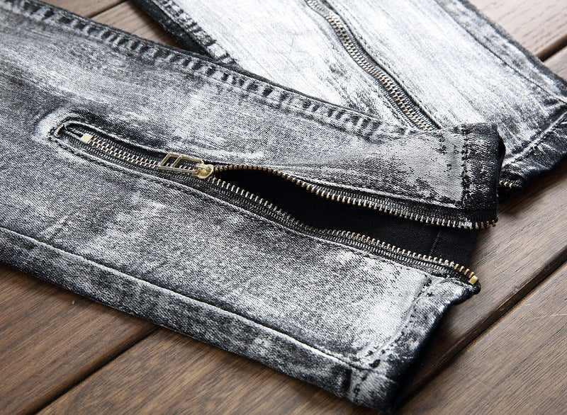 Basic Herrenjeans: Klassischer Style und Komfort mit Used-Details