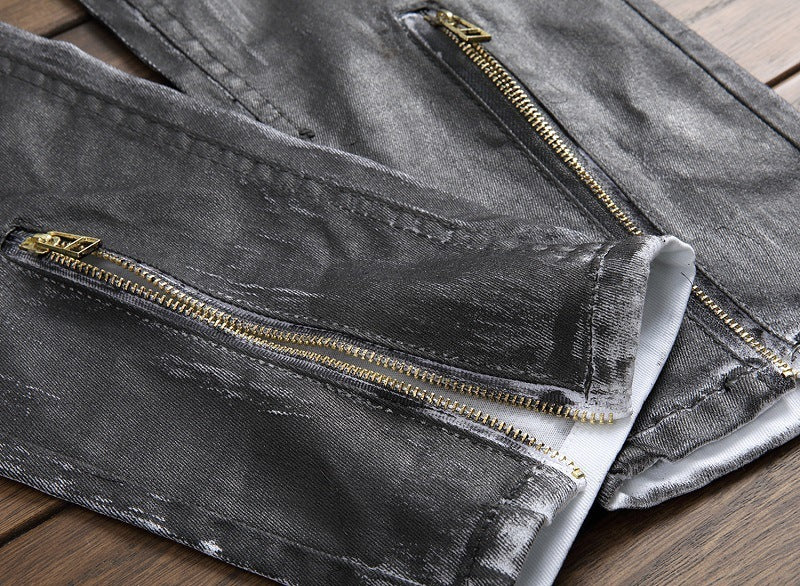 Basic Herrenjeans: Klassischer Style und Komfort mit Used-Details